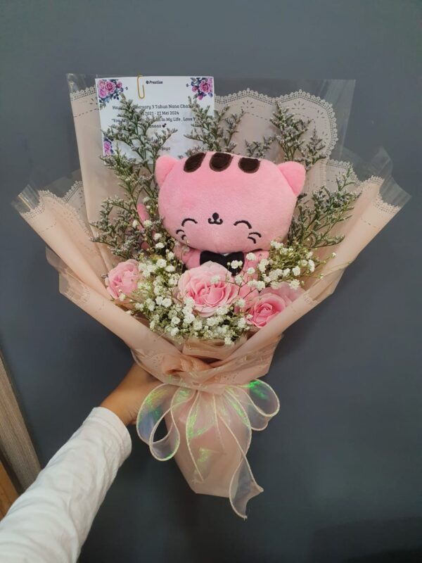 Deluxe White Lily Bouquet - 005